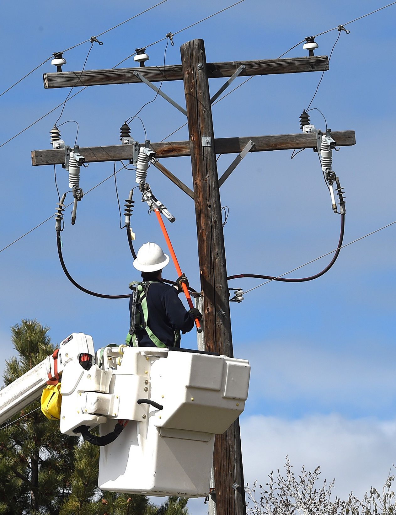 First Interstate fire power cut